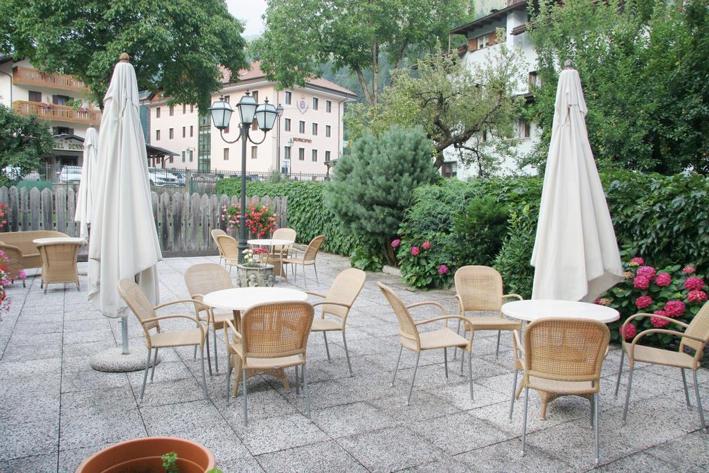 Albergo Garni Cavento Pinzolo Bagian luar foto