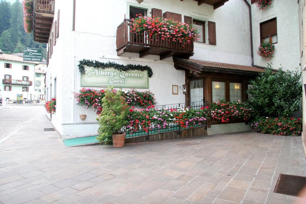 Albergo Garni Cavento Pinzolo Bagian luar foto