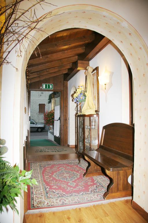 Albergo Garni Cavento Pinzolo Bagian luar foto