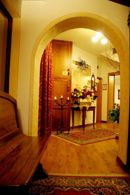 Albergo Garni Cavento Pinzolo Bagian luar foto